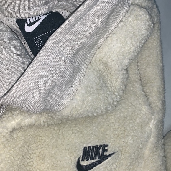 Nike Fleece Sweatpants - Picture 2 of 4